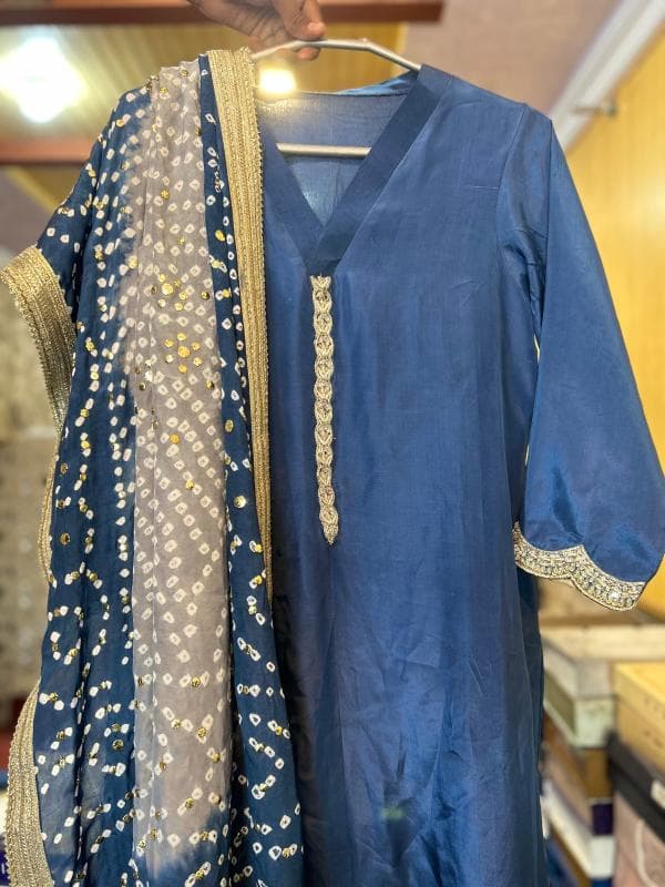 Emb Kameez Shalwar Tassel Silk Dupatta silk Chonry